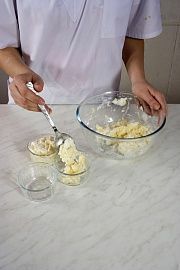 Приготовление блюда по рецепту - Суфле с сыром. Шаг 4