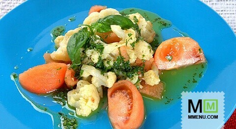 Салат из цветной капусты с овощами
