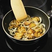 Приготовление блюда по рецепту - Кабачки, фаршированные грибами (2). Шаг 2