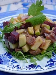 Приготовление блюда по рецепту - Салат по-староголландски из сельди с яблоками. Шаг 1