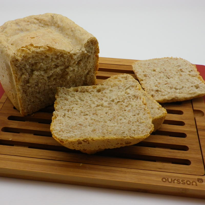 Хлеб из цельнозерновой муки простой рецепт. Цельнозерновой хлеб. Цельнозерновой хлеб белый. Хлеб из пшеничной муки в хлебопечке. Хлеб из цельнозерновой муки в хлебопечке.