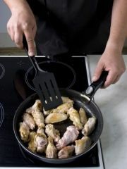 Приготовление блюда по рецепту - Куриные крылышки по-грузински. Шаг 1