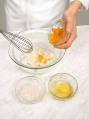 Приготовление блюда по рецепту - Вареники «Цветущий апельсин». Шаг 1