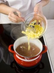Приготовление блюда по рецепту - Капустняк с фасолью. Шаг 3