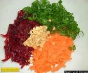 Приготовление блюда по рецепту - Салат из свежей моркови и свеклы. Шаг 3