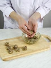 Приготовление блюда по рецепту - Арганак (куриный бульон с фрикадельками из оленины). Шаг 3