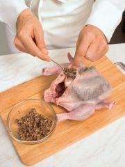 Приготовление блюда по рецепту - Курица пикантная. Шаг 3