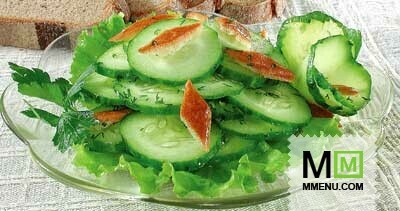 Зеленый салат с маслом и уксусом