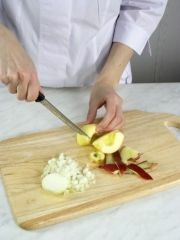Приготовление блюда по рецепту - Линь в яблочно-горчичном соусе. Шаг 3