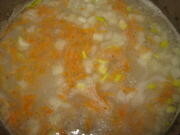 Приготовление блюда по рецепту - Мясная солянка с перловкой. Шаг 5