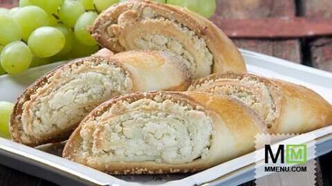 Грузинская када (рулет с творогом) Грузинская када (рулет с творогом)