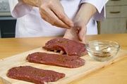 Приготовление блюда по рецепту - Перечные стейки из говядины. Шаг 3