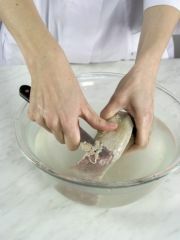 Приготовление блюда по рецепту - Салат из отварных субпродуктов с овощами. Шаг 2
