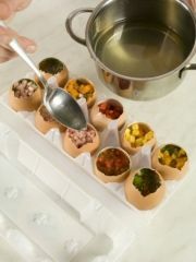 Приготовление блюда по рецепту - Заливные яйца "Фаберже". Шаг 3