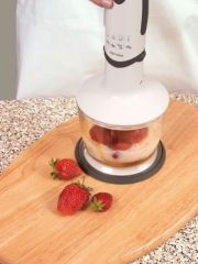 Приготовление блюда по рецепту - Крем творожный с клубникой (2). Шаг 1