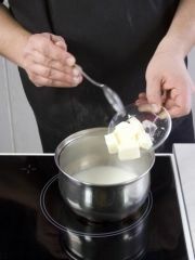 Приготовление блюда по рецепту - Гужеры (заварные булочки с сыром). Шаг 1