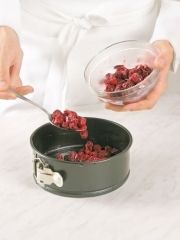 Приготовление блюда по рецепту - Миндальный пирог. Шаг 1