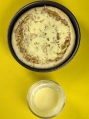 Приготовление блюда по рецепту - Луковый пирог по-домашнему. Шаг 3