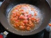 Приготовление блюда по рецепту - томатный суп с тефтелей. Шаг 5