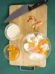 Приготовление блюда по рецепту - Салат с креветками и мандаринами. Шаг 4