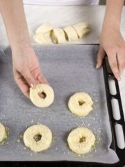 Приготовление блюда по рецепту - Симит (бублики с кунжутом). Шаг 2