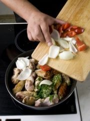 Приготовление блюда по рецепту - Куриные крылышки по-грузински. Шаг 2