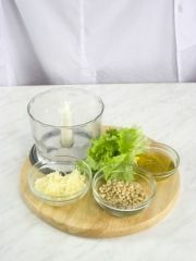 Приготовление блюда по рецепту - Рулетики паровые с зеленым соусом. Шаг 4