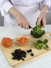 Приготовление блюда по рецепту - Пицца с морепродуктами. Шаг 3