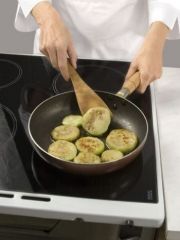 Приготовление блюда по рецепту - Баклажаны (или кабачки) маринованные. Шаг 1