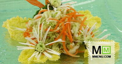 Салат с малосольной китайской капусты