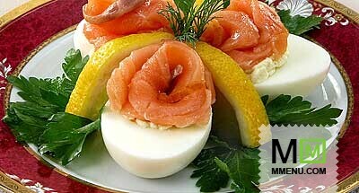 Яйца с копченым лососем Яйца с копченым лососем