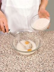 Приготовление блюда по рецепту - Мешочки с яблоками и изюмом. Шаг 1