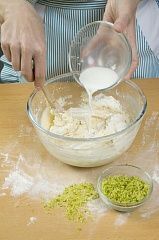 Приготовление блюда по рецепту - Пасхальные кексы. Шаг 3