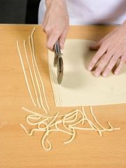 Приготовление блюда по рецепту - Гозинаки из теста. Шаг 1