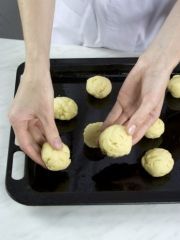 Приготовление блюда по рецепту - Шакер-чурек (булочка ванильная). Шаг 5