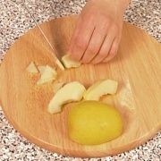 Приготовление блюда по рецепту - Оладьи с яблоками. Шаг 1