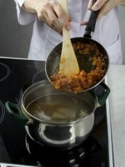 Приготовление блюда по рецепту - Флол (суп из говядины с пшеничными клецками по-армянски). Шаг 5