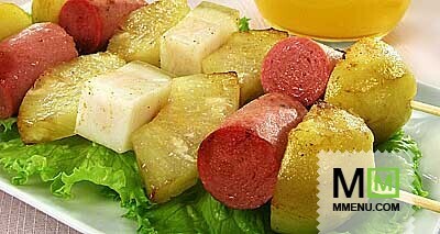 Сосиски с ананасами на шпажках Сосиски с ананасами на шпажках