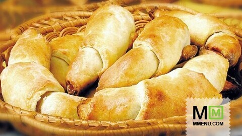 Рогалики творожные с орехами Рогалики творожные с орехами