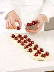 Приготовление блюда по рецепту - Вишневая «Буханочка». Шаг 1