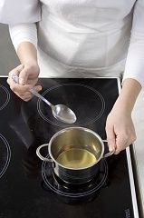 Приготовление блюда по рецепту - Блинчики с ягодами. Шаг 3