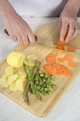Приготовление блюда по рецепту - Тортилья с весенними овощами. Шаг 1