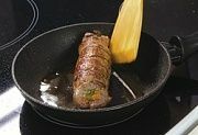 Приготовление блюда по рецепту - Зразы из говядины с курагой. Шаг 4
