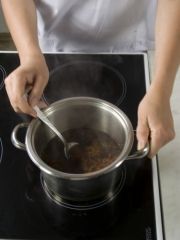 Приготовление блюда по рецепту - Груши в гранатовом сиропе. Шаг 2
