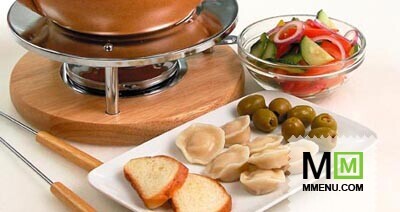 Фондю с рыбными пельменями Фондю с рыбными пельменями