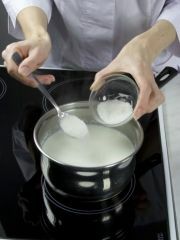 Приготовление блюда по рецепту - Катнапур (молочный суп с рисом). Шаг 6