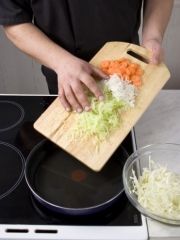 Приготовление блюда по рецепту - Овощной кугель. Шаг 2