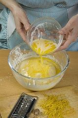 Приготовление блюда по рецепту - Кулич пасхальный с цукатами. Шаг 6