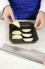 Приготовление блюда по рецепту - Баклажаны с оливками. Шаг 1
