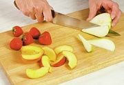 Приготовление блюда по рецепту - Желе с фруктами и ягодами. Шаг 6